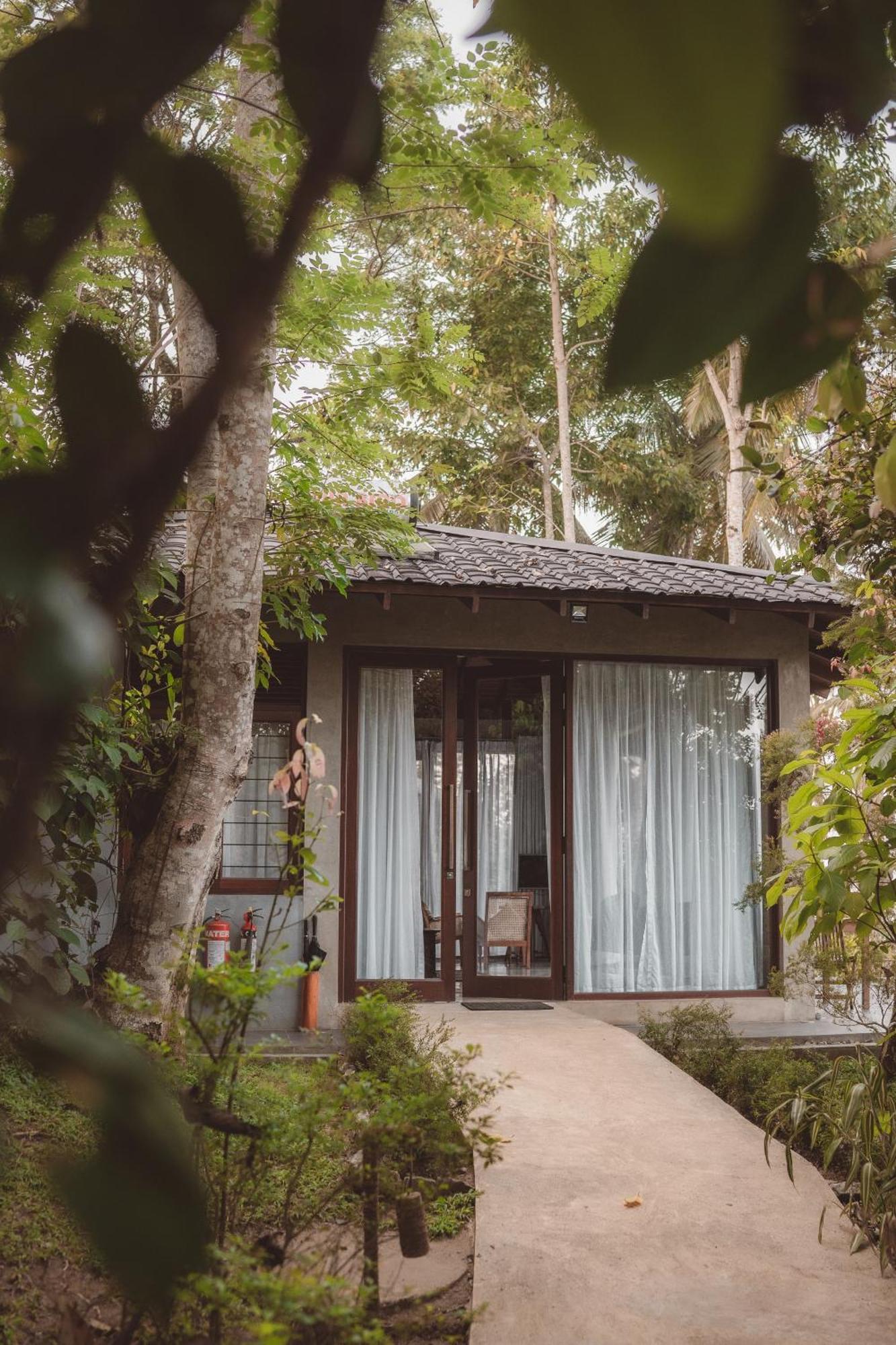 Aarunya Nature Resort - Канди Екстериор снимка